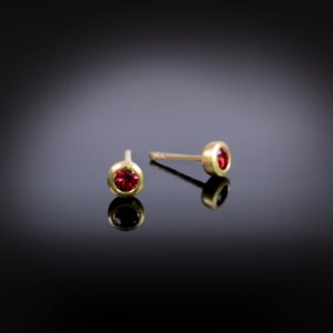 earrings-yellow-gold-red-spinels