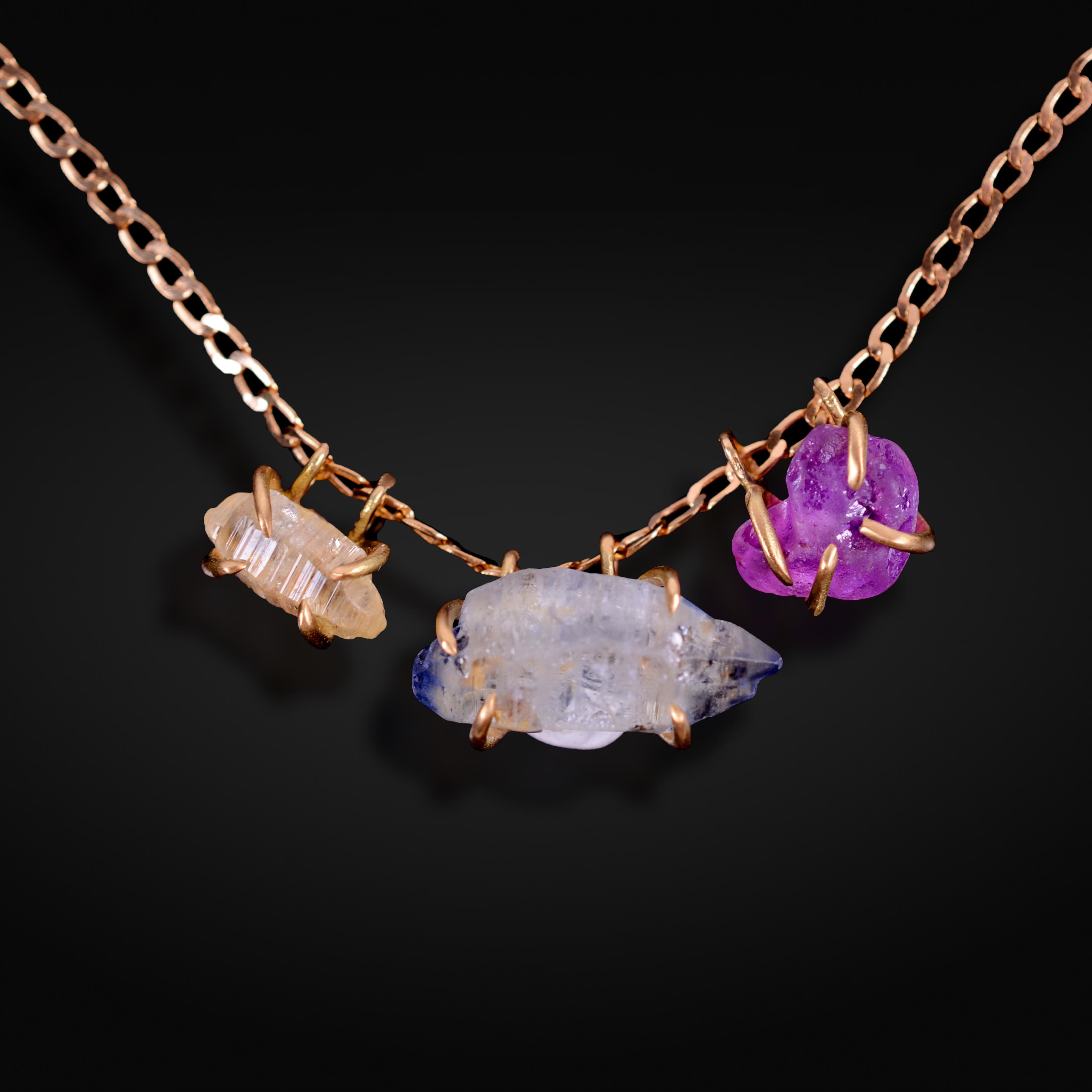18K yellow gold necklace with whitish/blue, pink and yellow Sapphire crystals